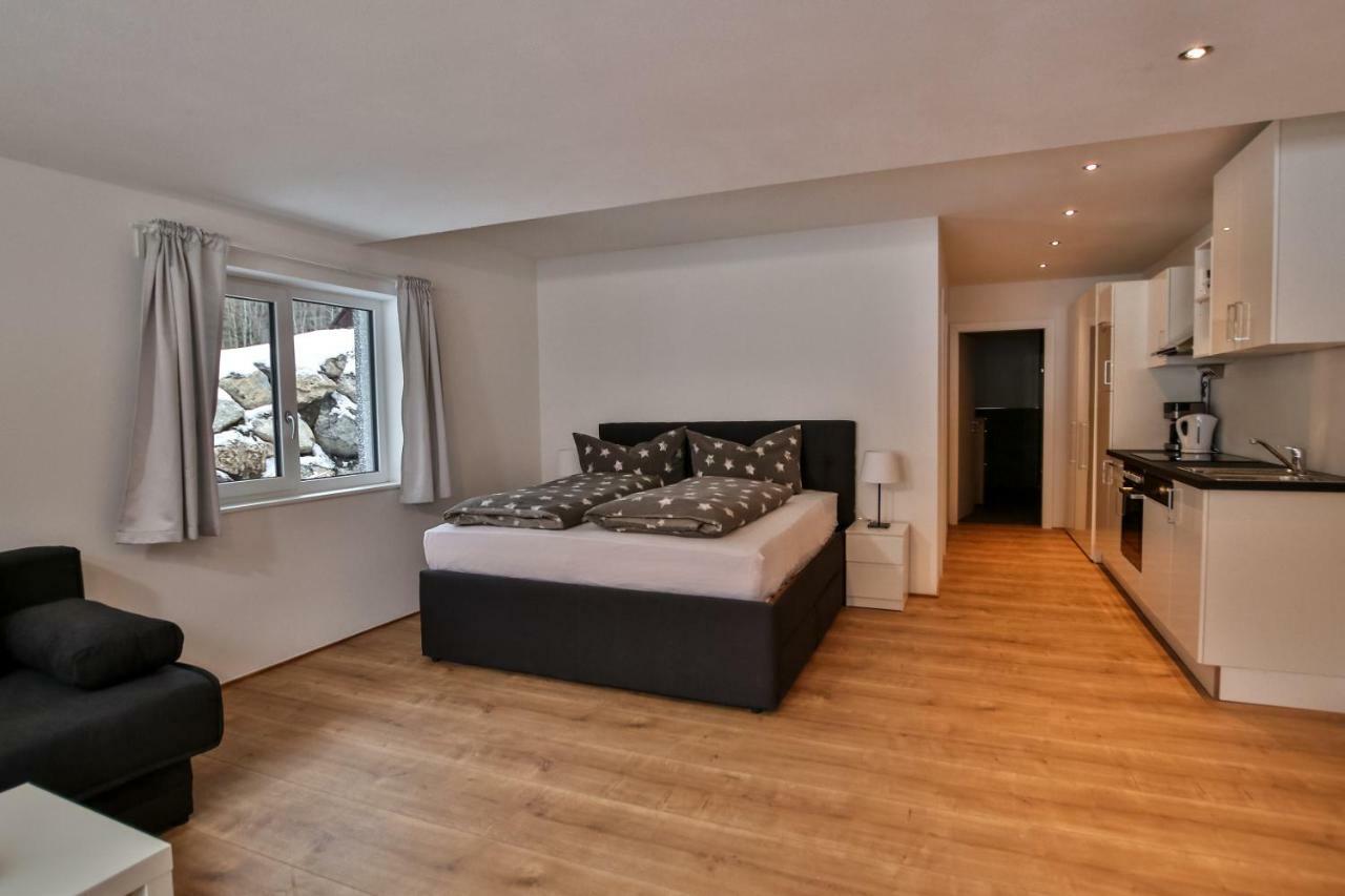 Arlberg Kristall Appartements Dalaas Bagian luar foto