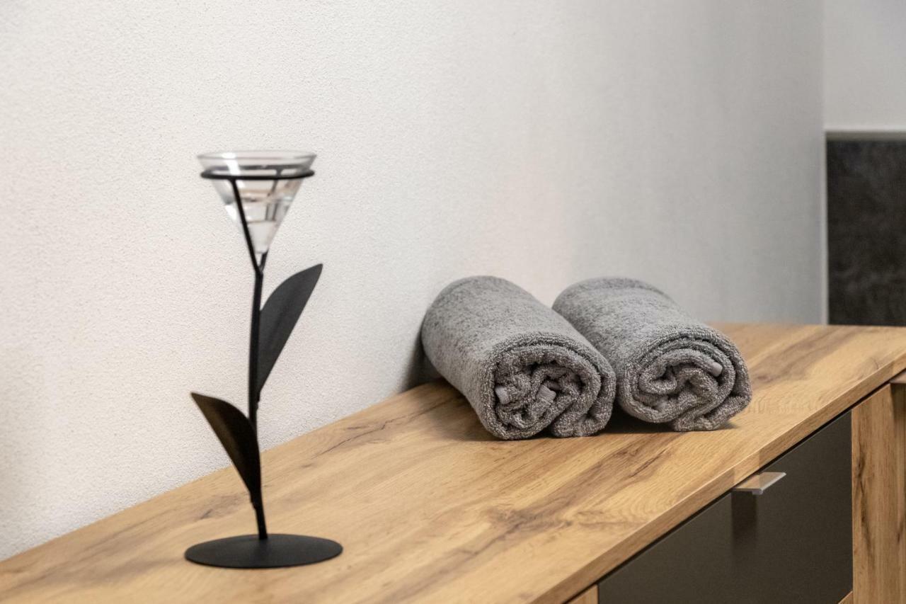 Arlberg Kristall Appartements Dalaas Bagian luar foto